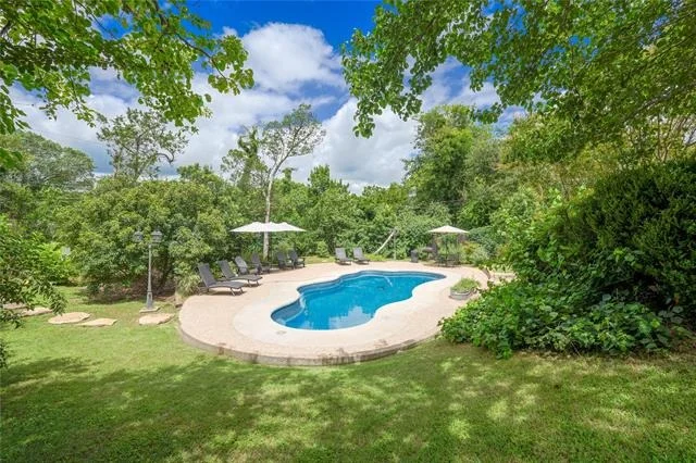 Photo of 2708 Cedar Point Drive