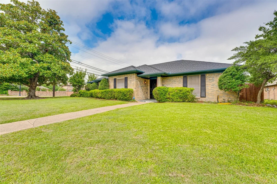 Photo of 917 Meadowgate Drive