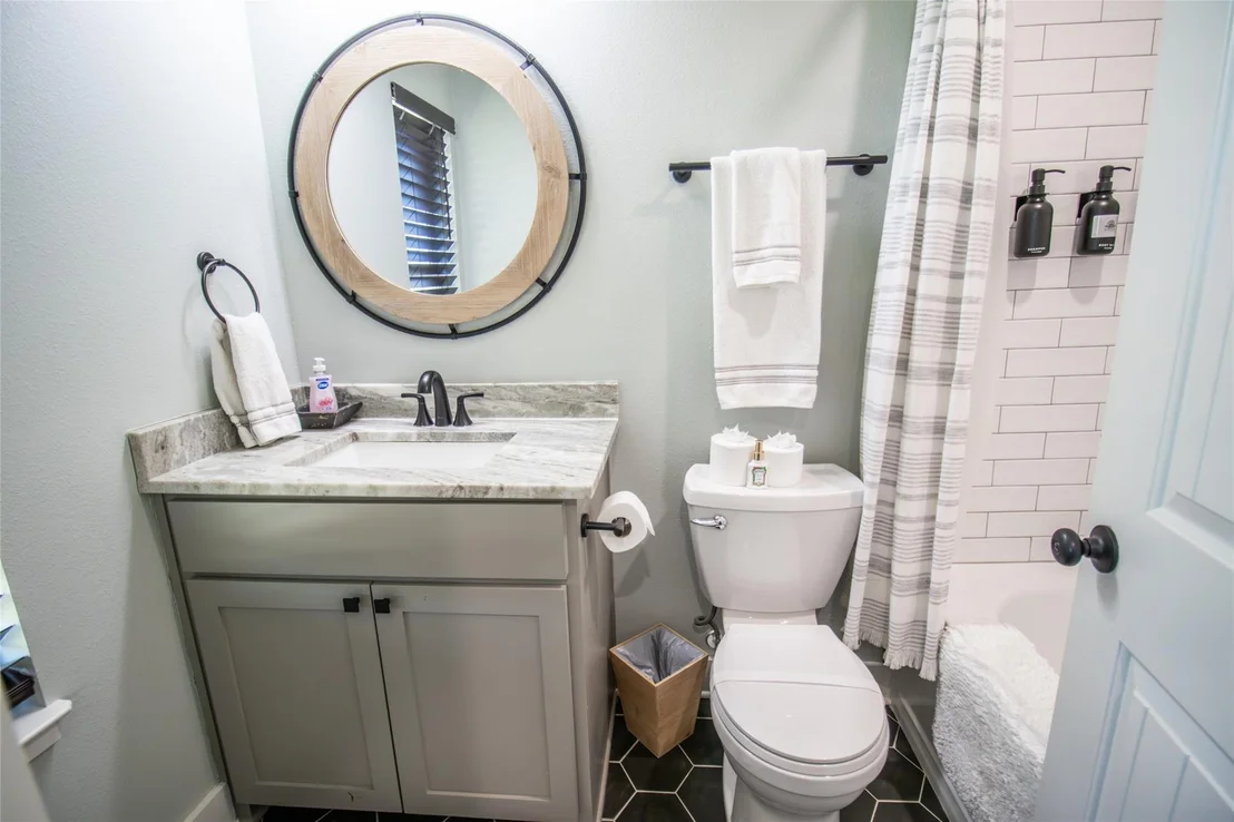 Photo of 449 Lakeview Circle