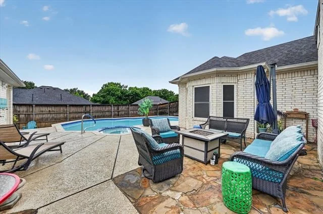Photo of 851 Bridle Path