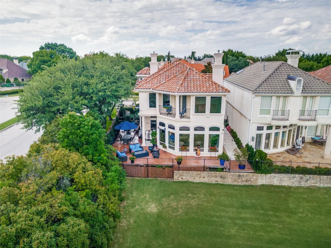 Photo of 5528 Gleneagles Drive