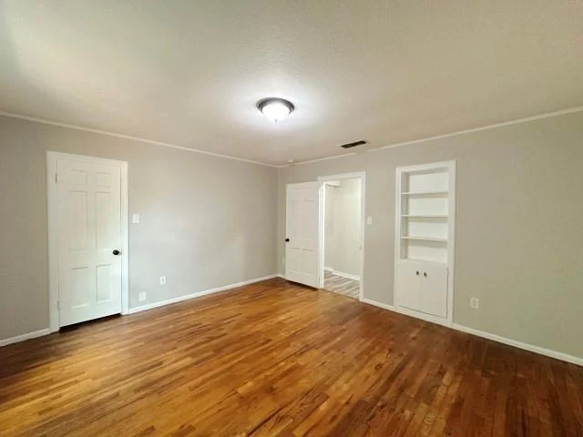 Photo of 302 W Highland Avenue