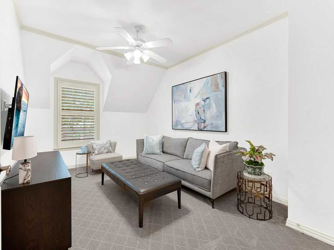 Photo of 2140 Sutton Place
