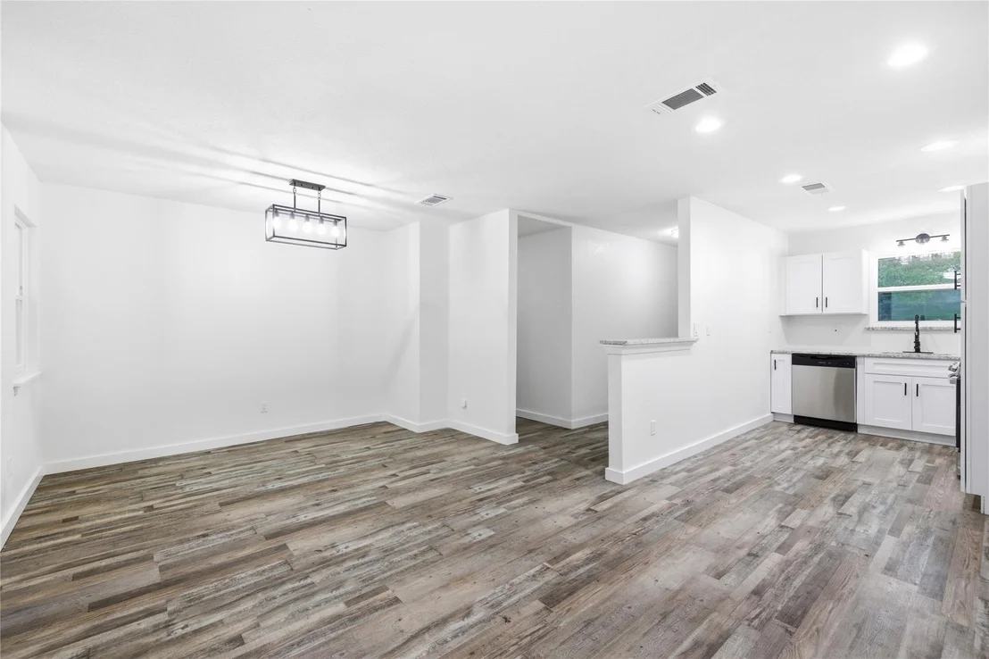 Photo of 119 South Drive