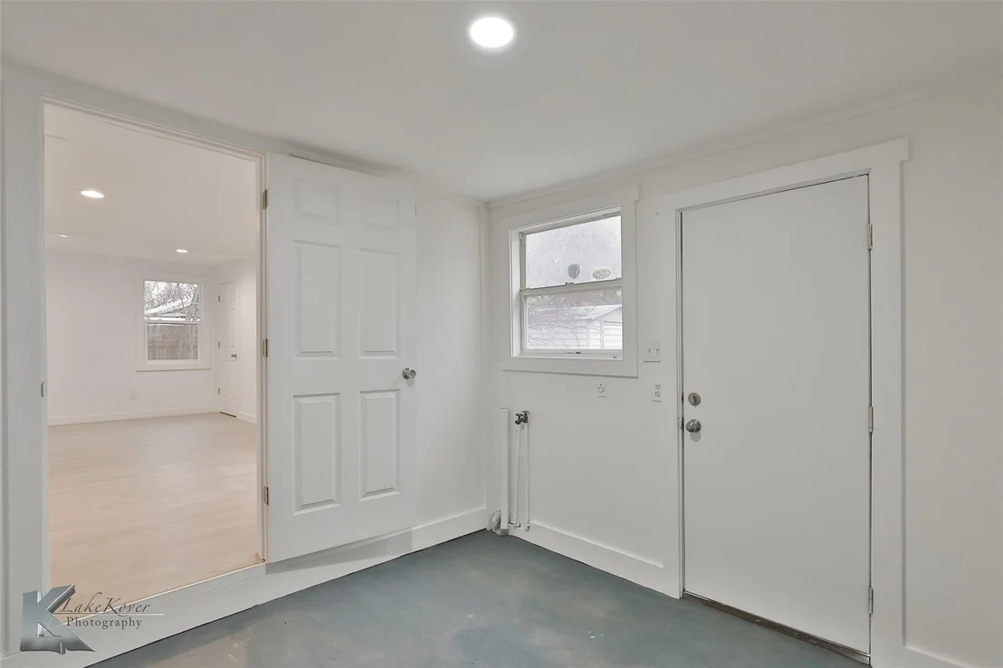 Photo of 2225 Russell Avenue
