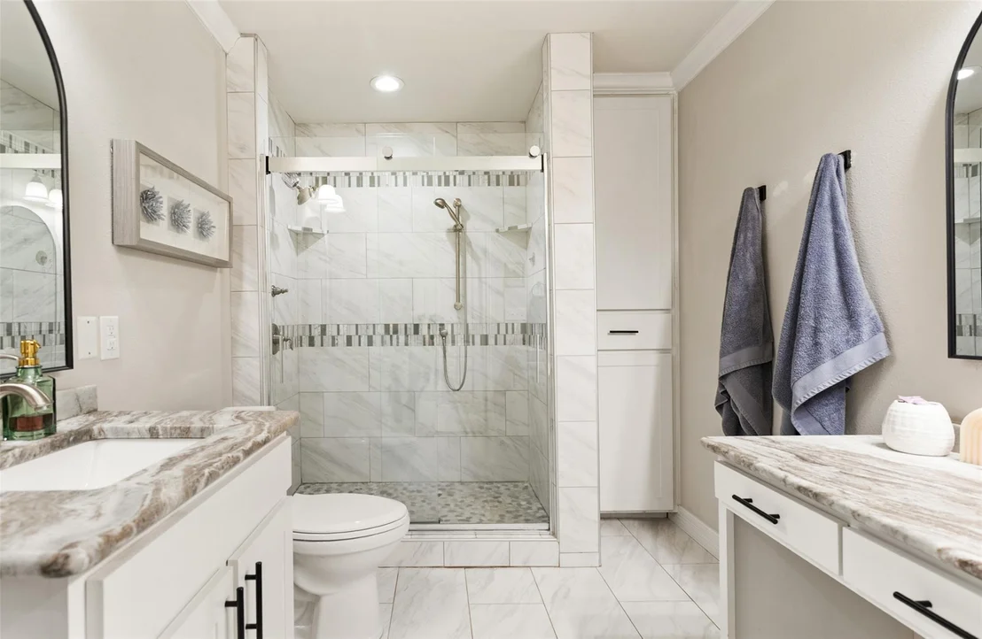 Photo of 237 E Hideaway Lane