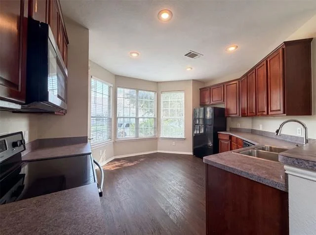 Photo of 1414 Kingston Place