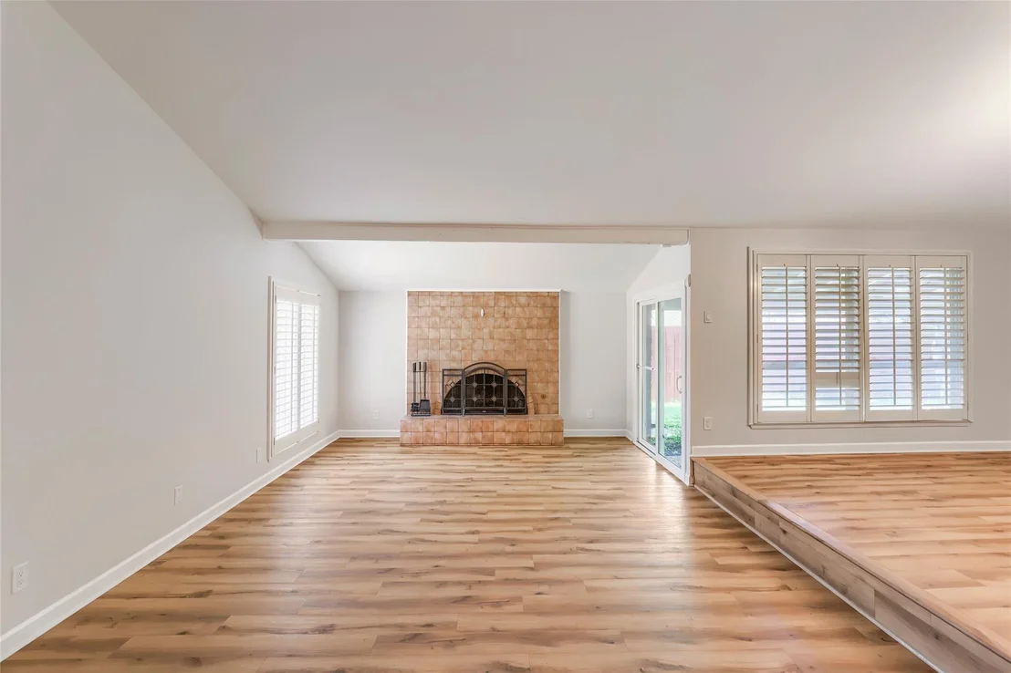 Photo of 6639 Roundrock Road