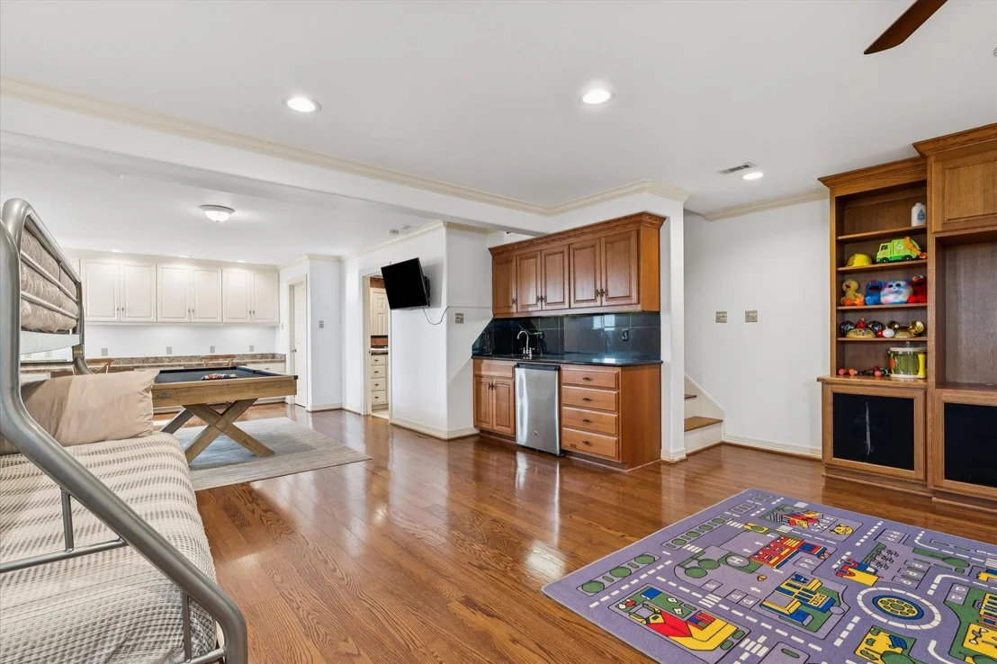 Photo of 2275 W Moonlight Drive