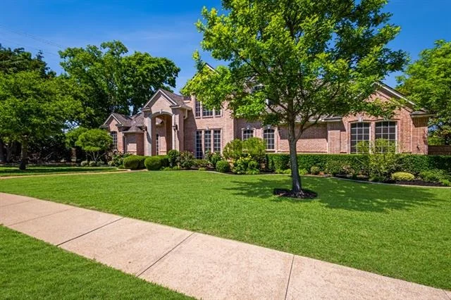 Photo of 901 Canterbury Lane