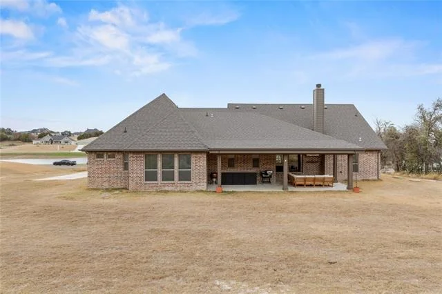 Photo of 916 Silverleaf Drive