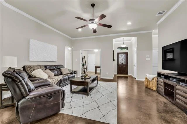 Photo of 814 Springdale Circle