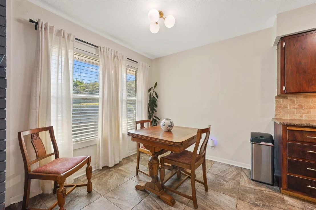 Photo of 617 Mimosa Drive