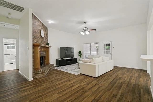Photo of 724 Bluebonnet Drive