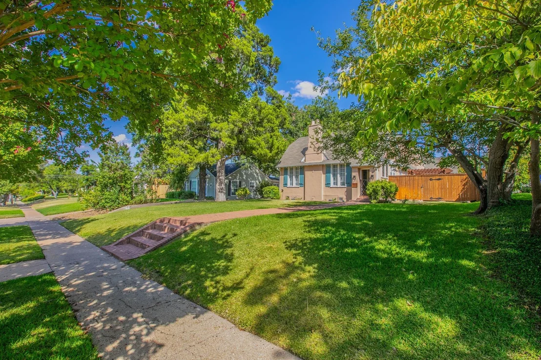 Photo of 2512 Austin Avenue