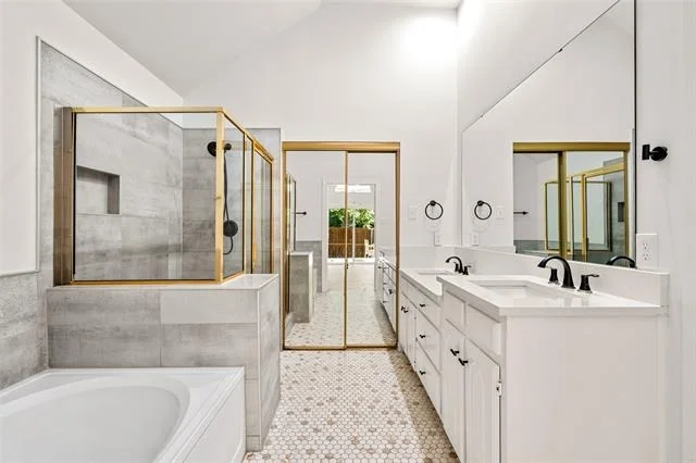 Photo of 381 Arbor Lane