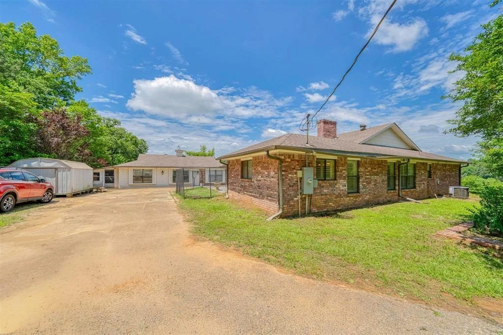 Photo of 1936 A Silver Maple Road