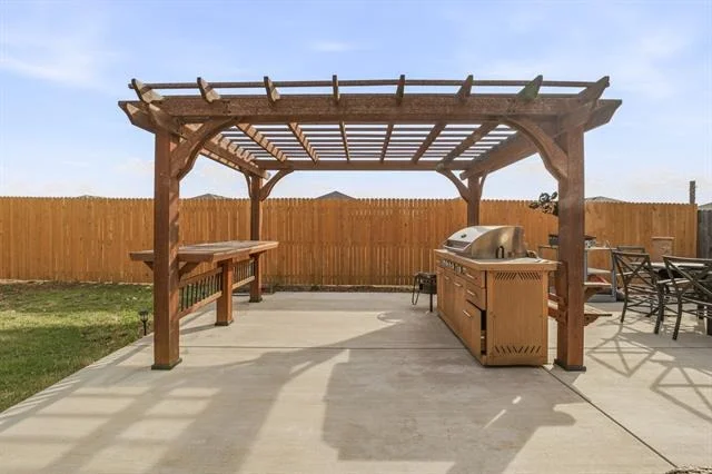 Photo of 409 Crown Oaks Drive