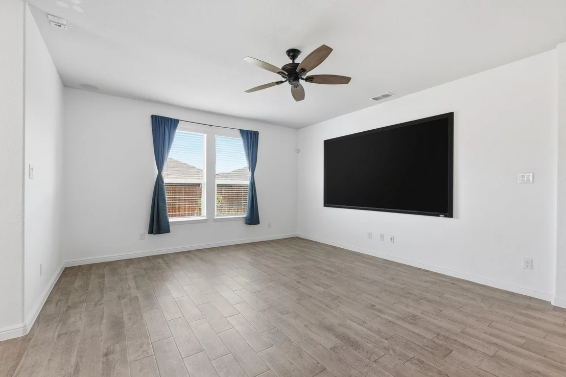 Photo of 1044 Blackhorse Trail