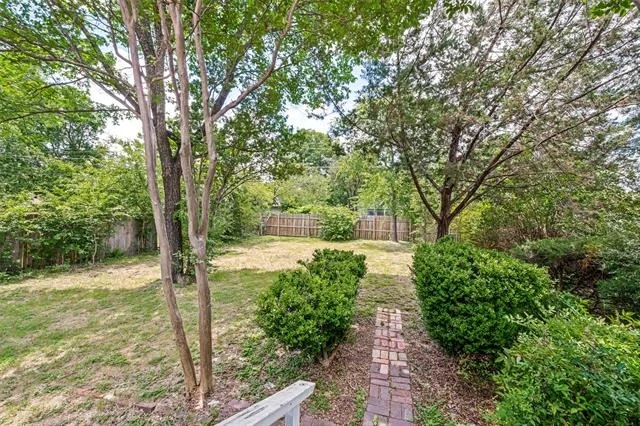 Photo of 1245 Lowe Street