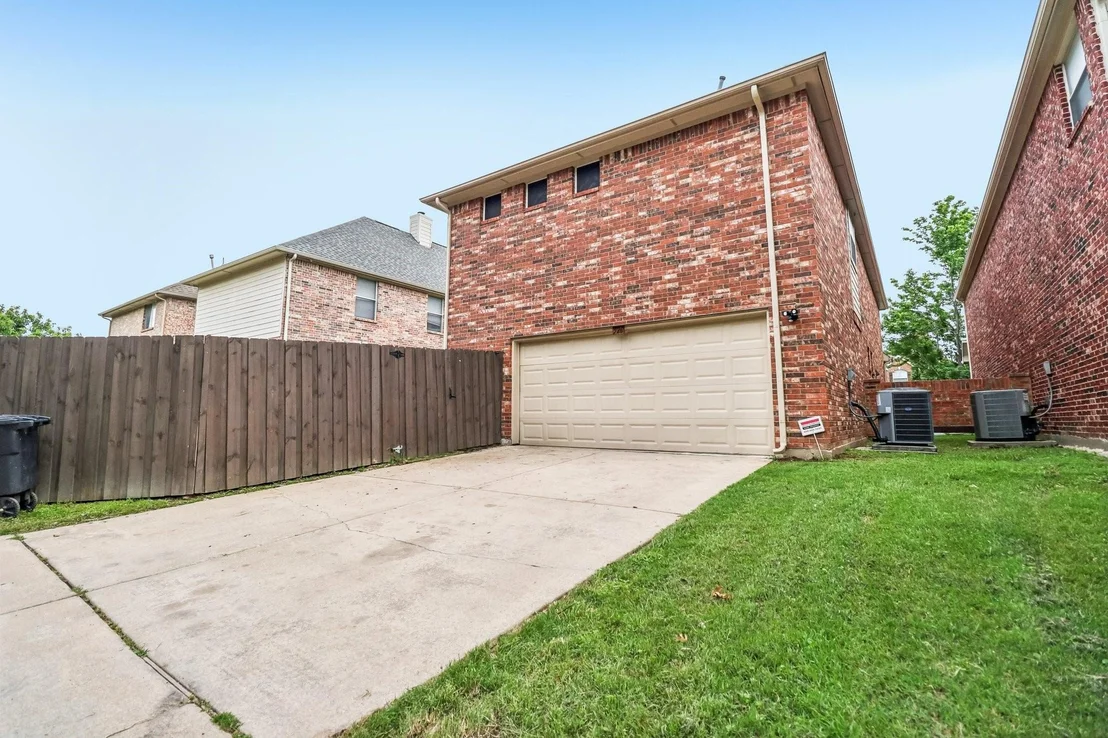 Photo of 526 Archer Drive
