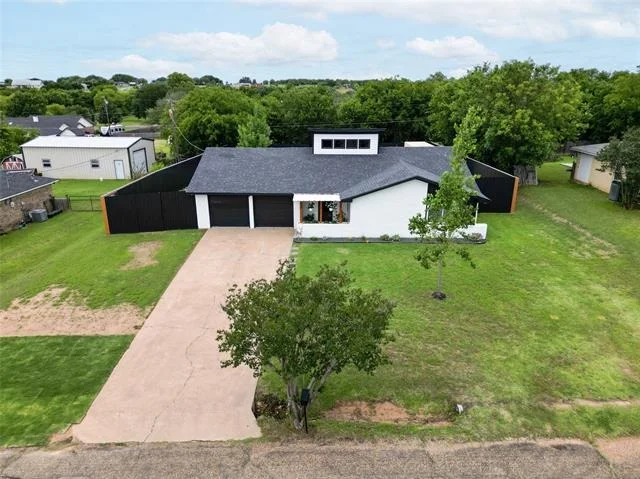 Photo of 139 Moses Manor Drive