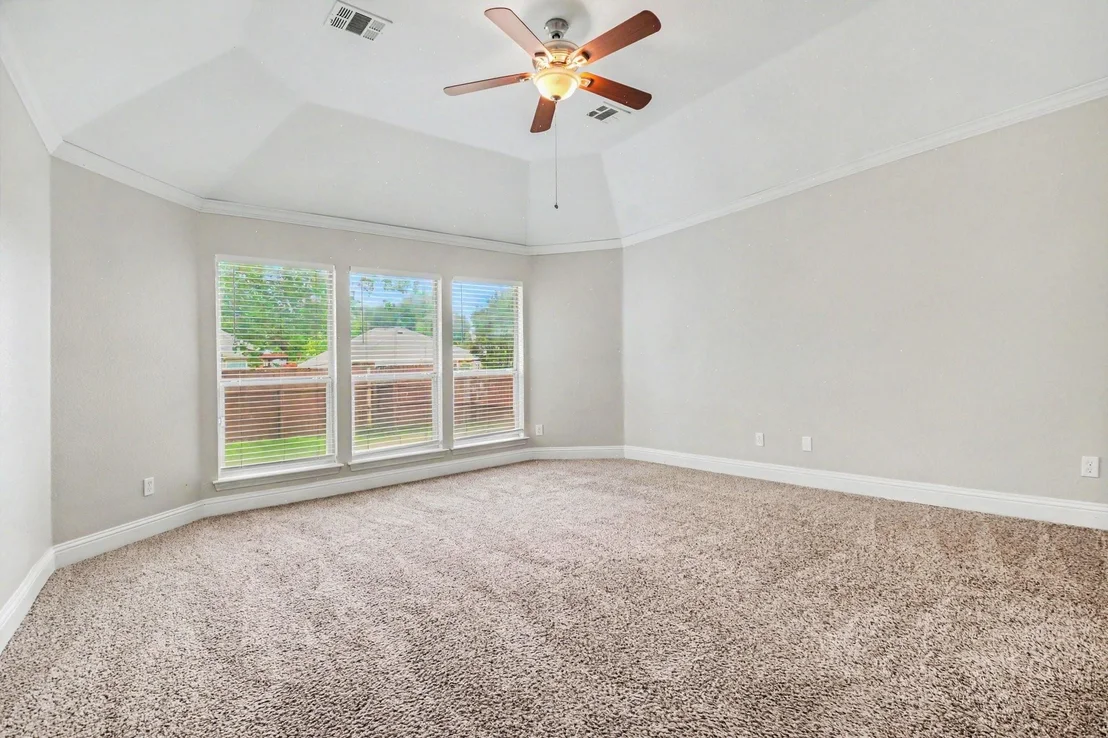 Photo of 9901 Queens Road