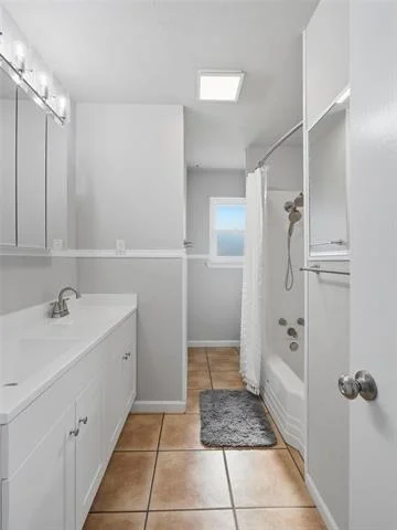 Photo of 825 Lee Drive