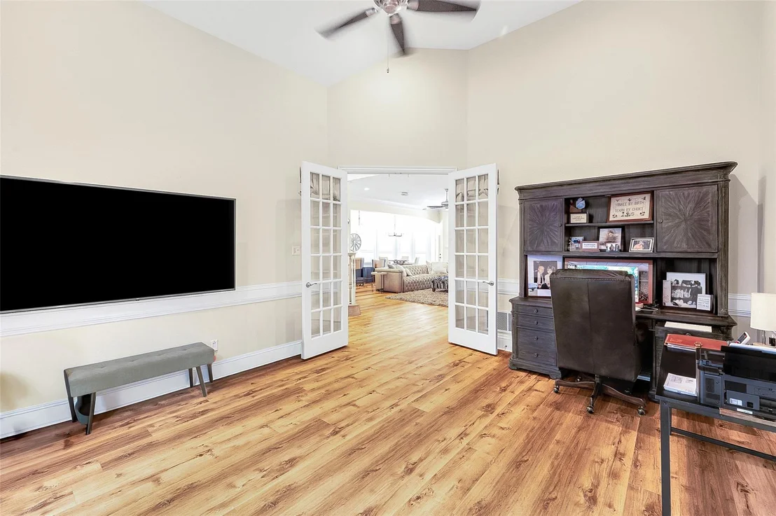 Photo of 2304 Fairway Circle