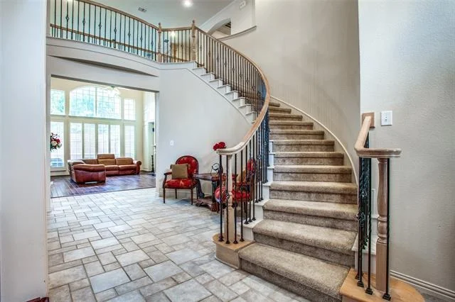 Photo of 707 Longwood Drive