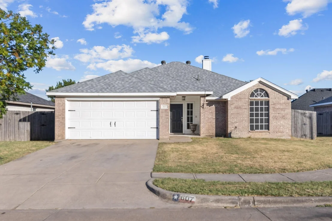 Photo of 607 Meadowbrook Drive