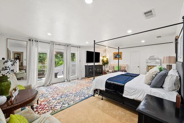 Photo of 2202 Highland Circle