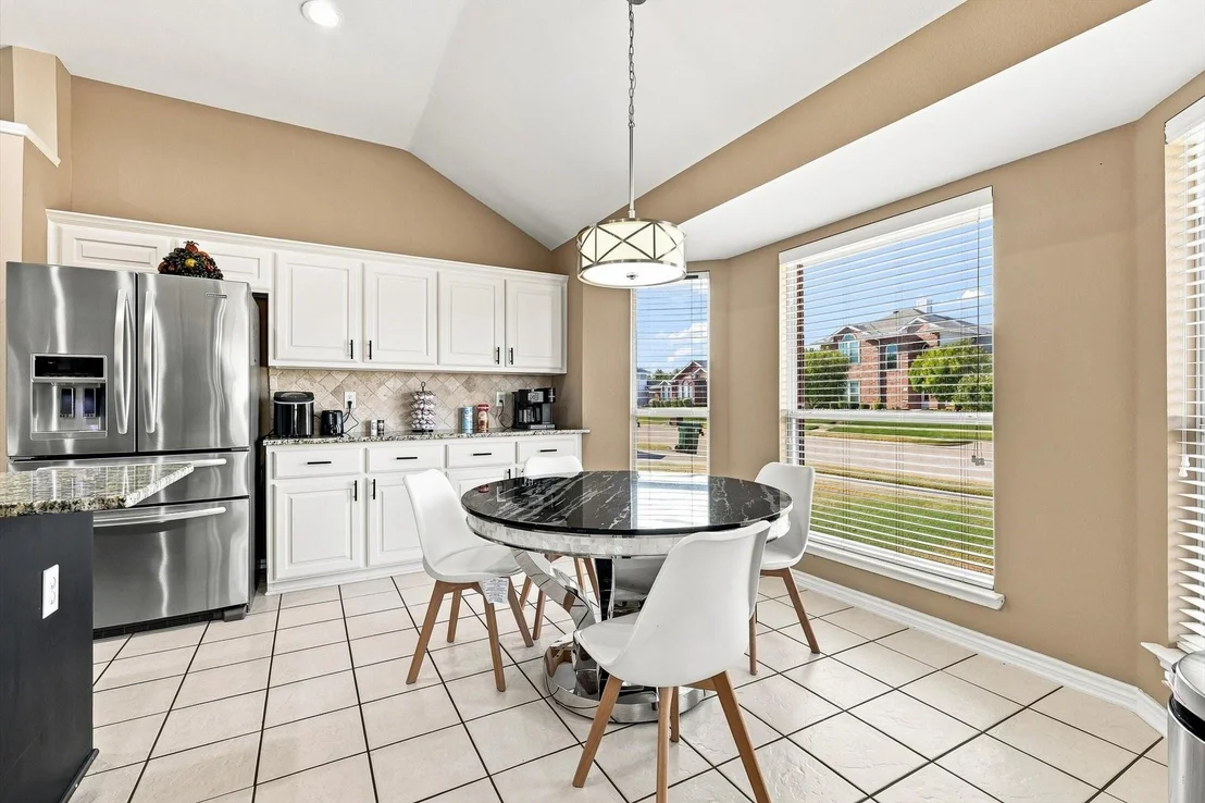 Photo of 335 Linhurst Drive
