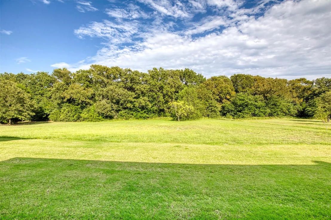 Photo of 1044 Hidden Oaks Drive