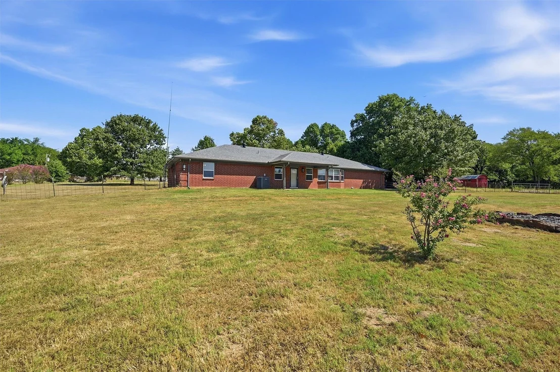 Photo of 521 Mccraw Lane