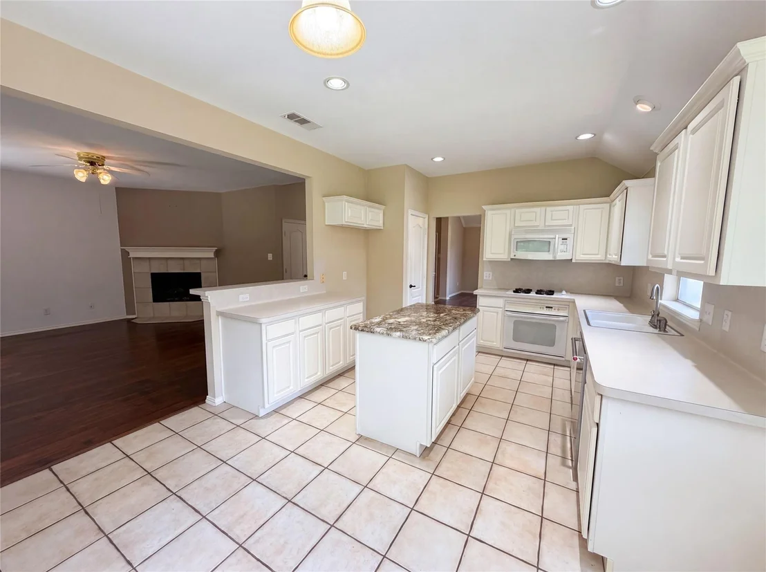 Photo of 525 Hidden Oak Lane