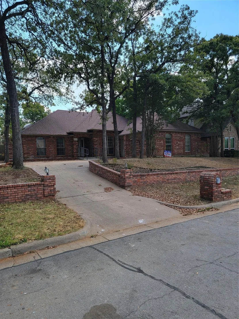 Photo of 4904 Saddleback Road