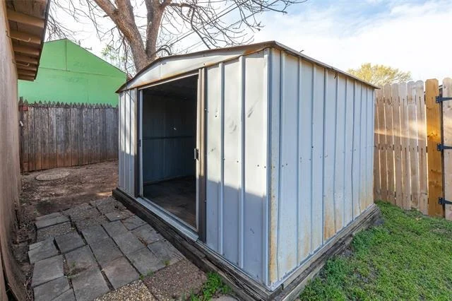 Photo of 5250 Burbank Drive