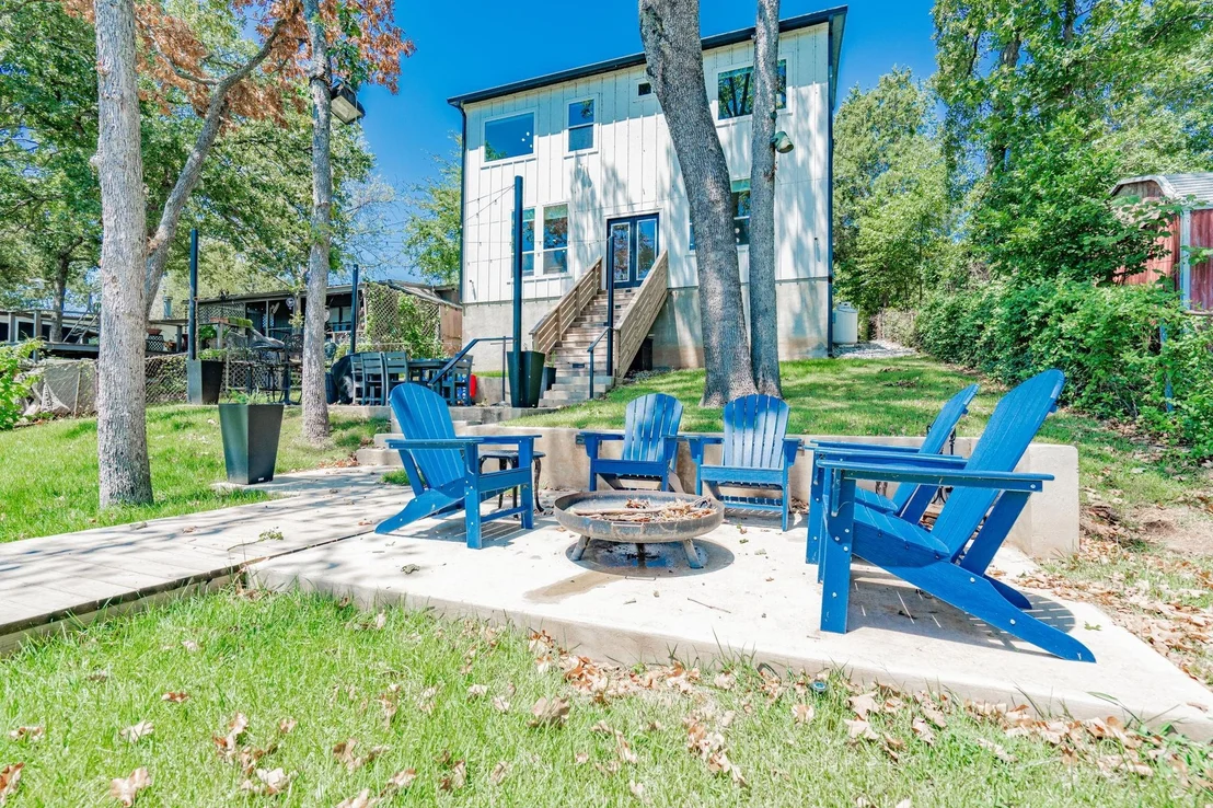 Photo of 202 Sunray Street