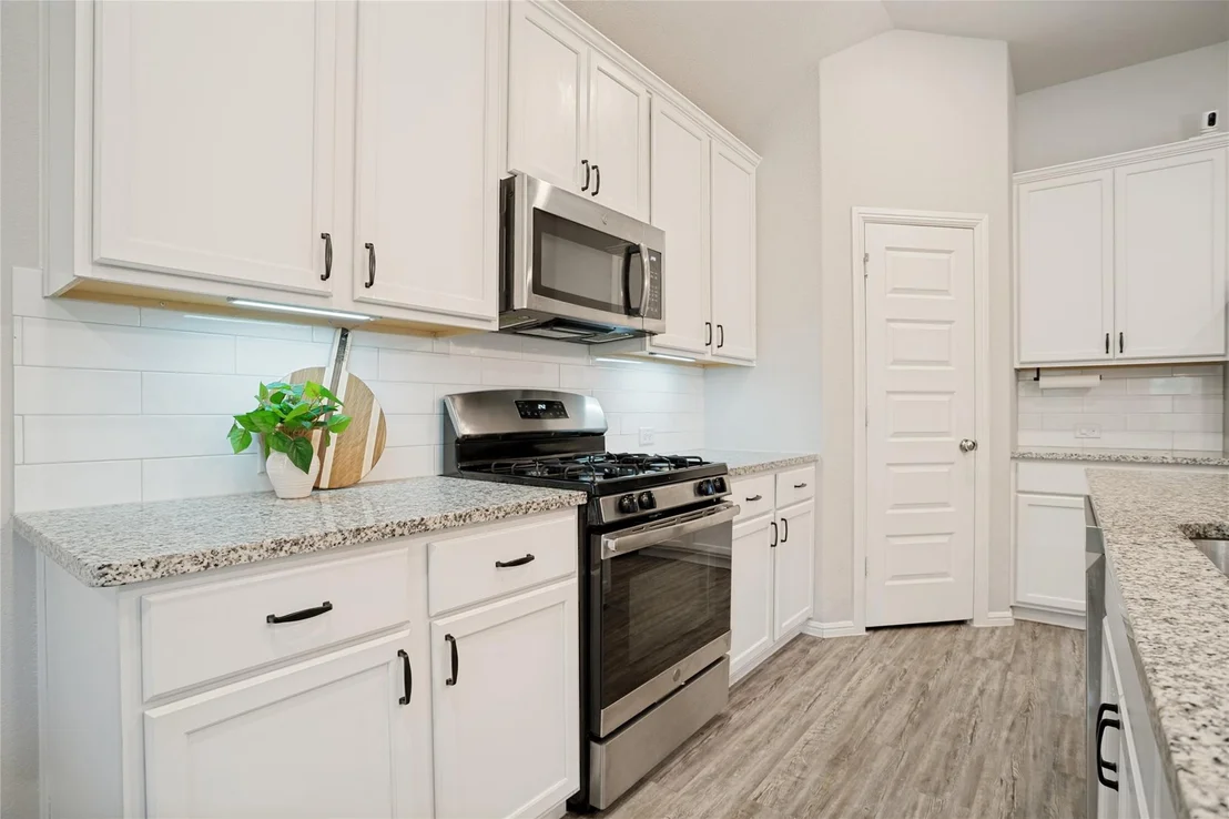 Photo of 925 Royal Lane