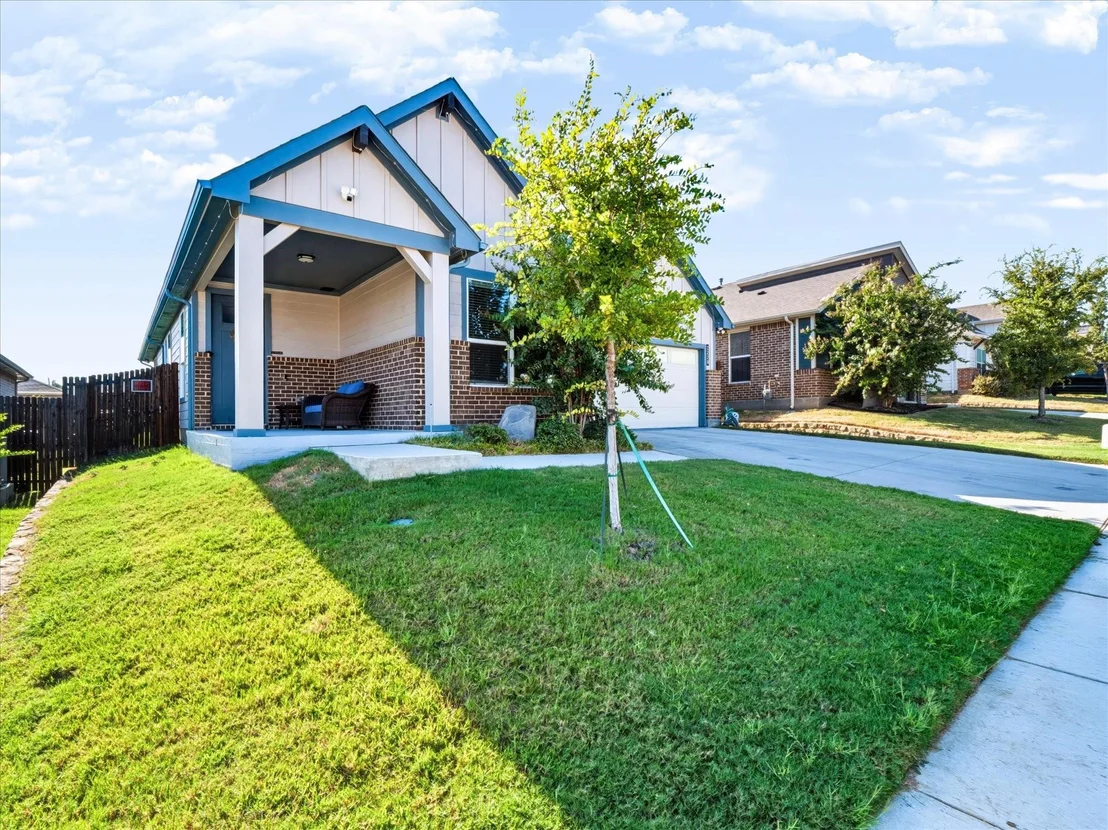 Photo of 2220 Redwing Drive