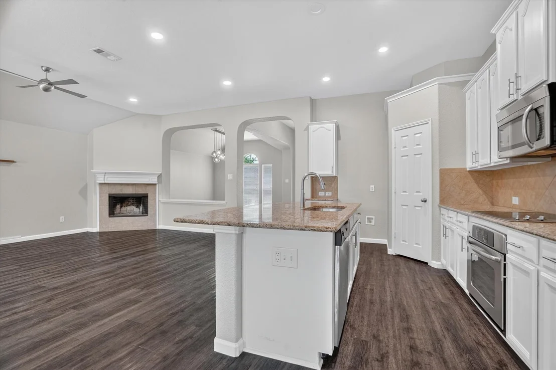 Photo of 817 Peach Lane