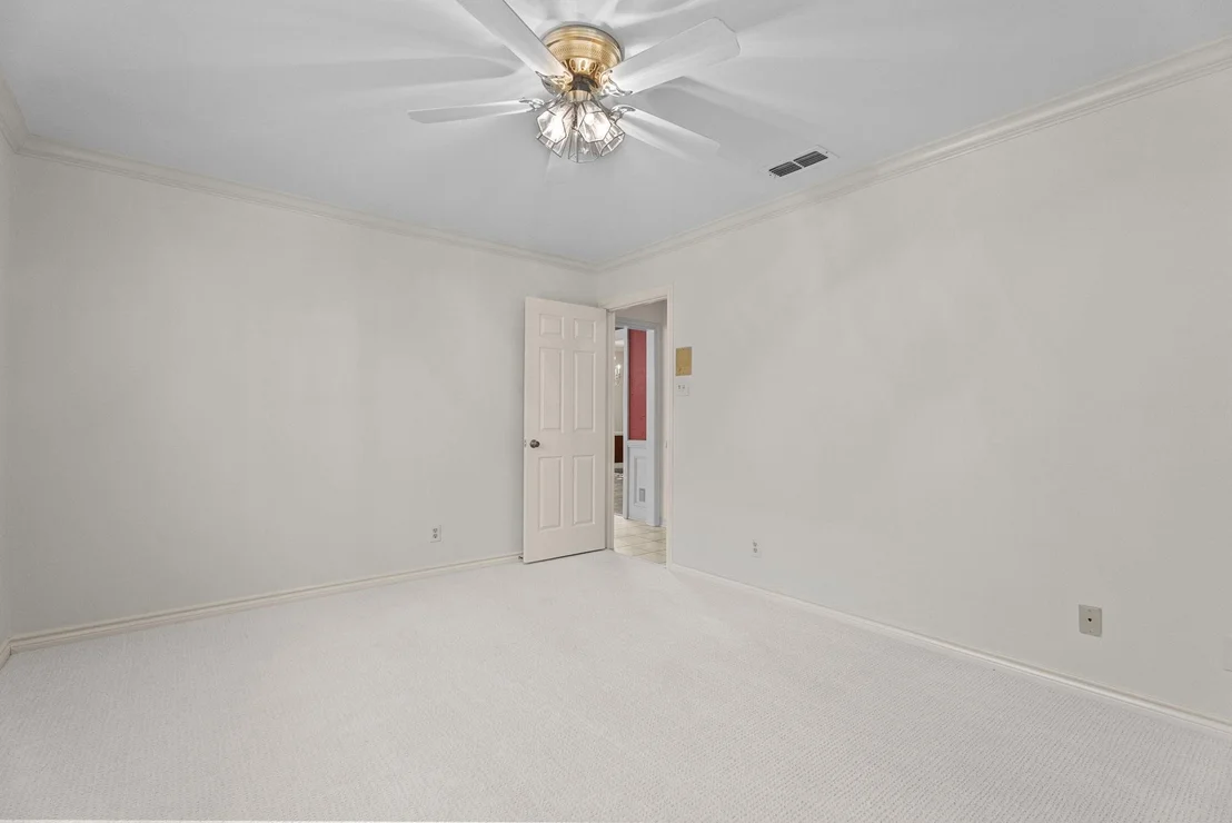 Photo of 1807 Royal Oak Drive