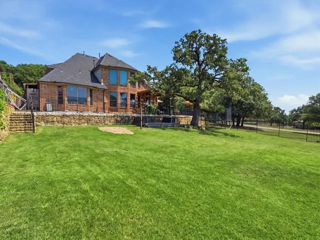 Photo of 4956 Exposition Way