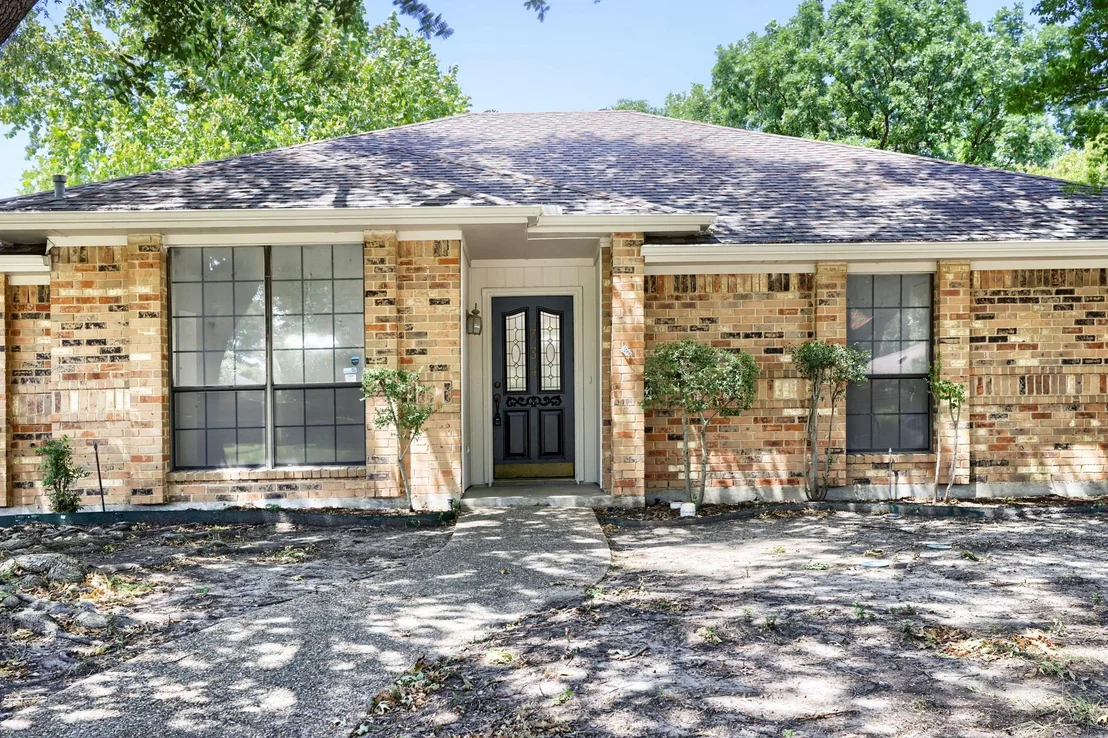 Photo of 734 Swallow Drive