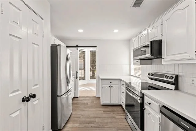 Photo of 381 Arbor Lane