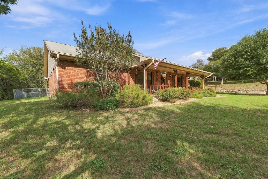 Photo of 1600 Fox Ridge Road