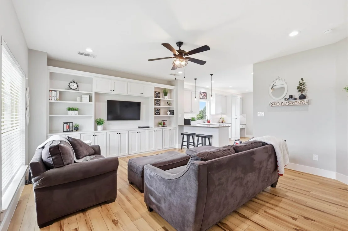 Photo of 828 Cornelius Road