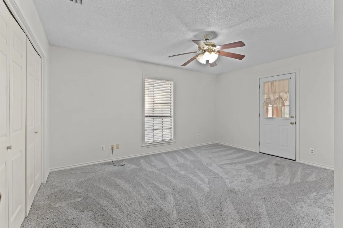 Photo of 1656 Pineview Lane