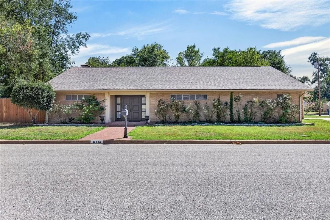 Photo of 726 Mulberry Drive